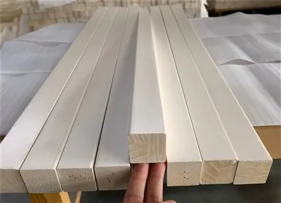 Baltai gruntuotas laiptų verpstinis laiptų balustras